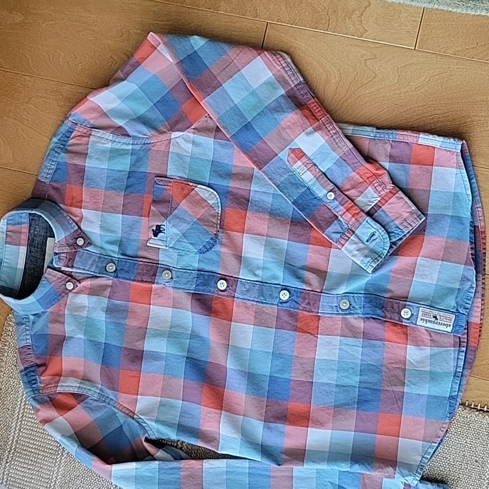 Abercrombie Kids long sleeve button-down shirt size 13-14
